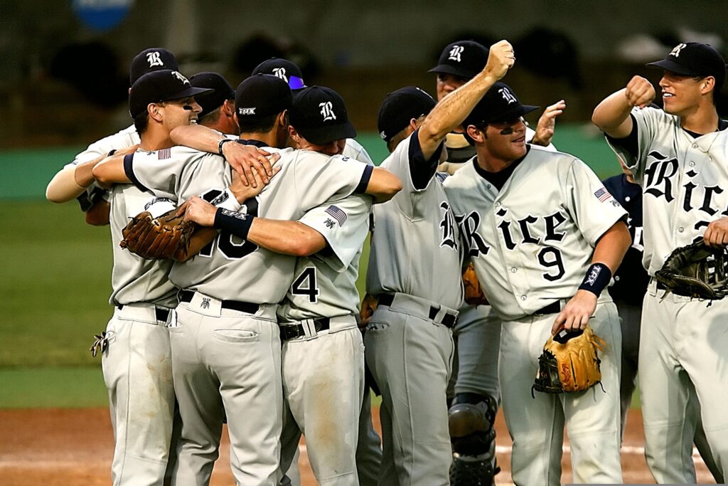 Na zdjęciu grupa baseballistów /Pixabay